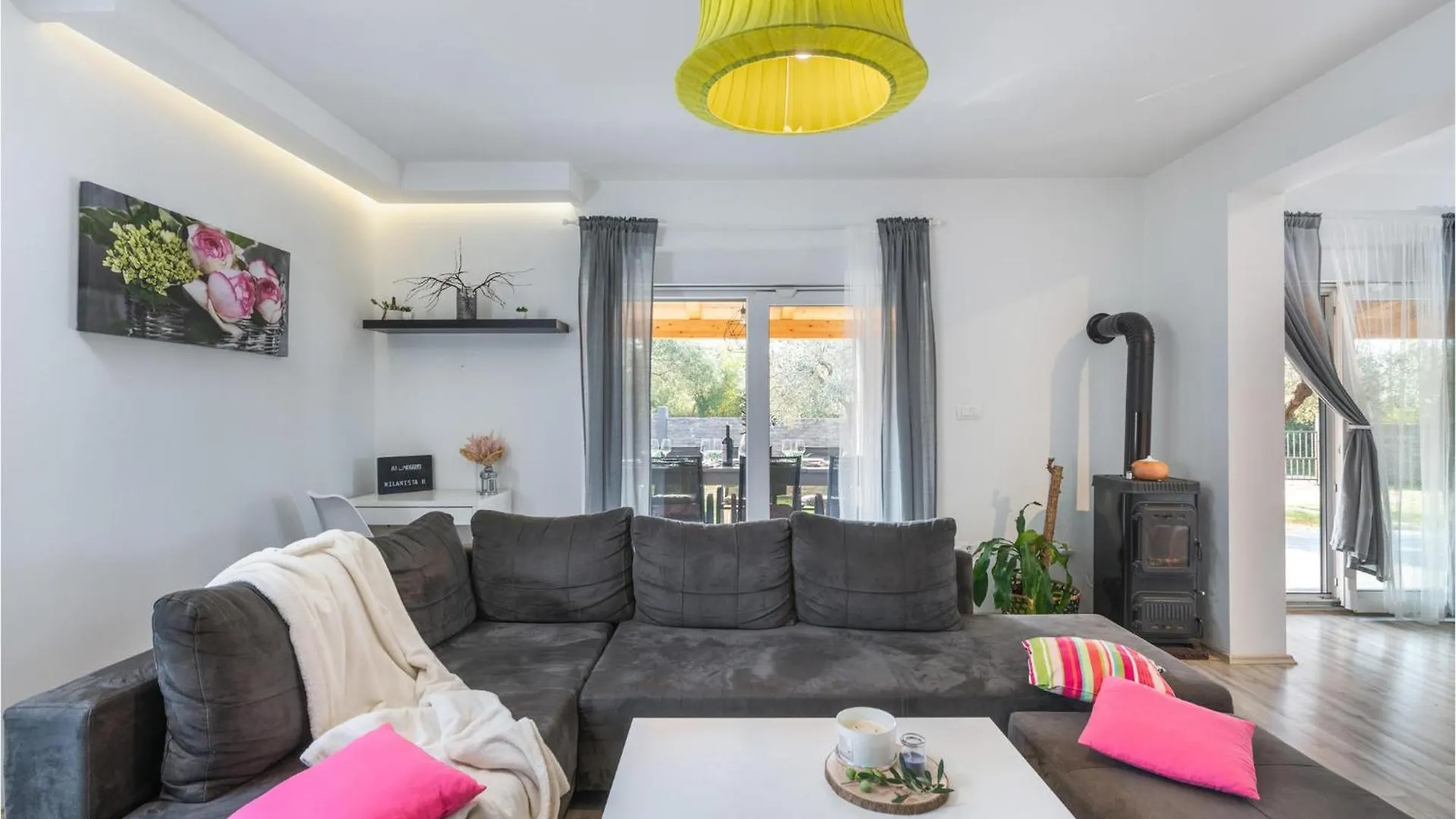 Gorgeous Home In Fazana With Wifi Tatil Evi